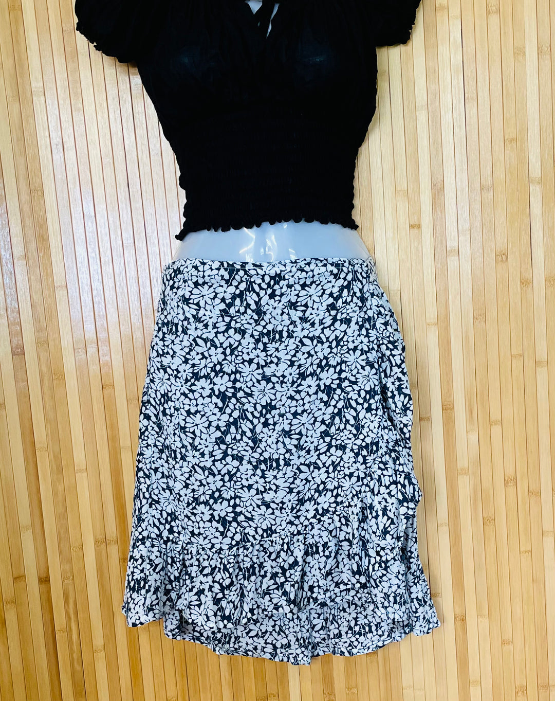 short wrap skirt with frill